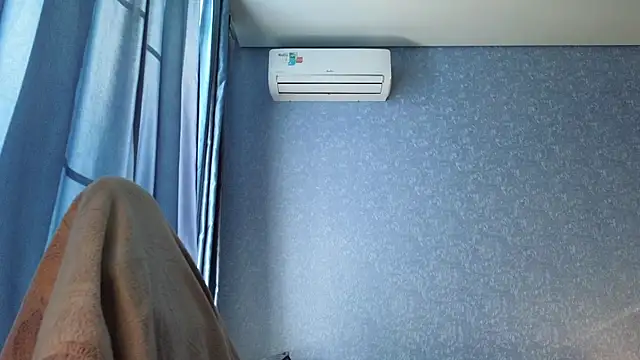 Snapshot of HotBrandyX chatting on October 17, 2025, 3:32 am HotBrandyX online show from October 17, 2025, 3:32 am