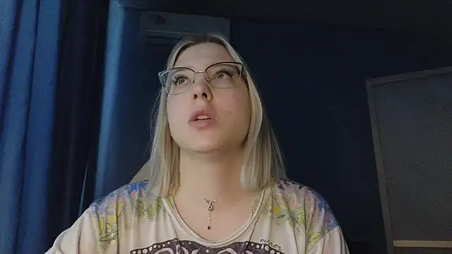 Snapshot of HotBrandyX chatting on November 10, 2025, 7:57 am HotBrandyX online show from November 10, 2025, 7:57 am