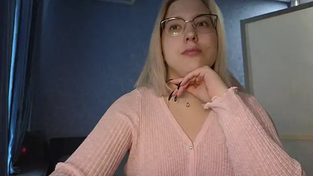 Snapshot of HotBrandyX chatting on October 23, 2025, 6:01 am HotBrandyX online show from October 23, 2025, 6:01 am