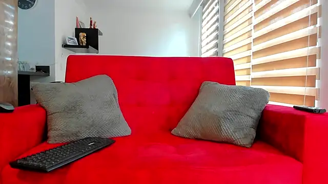 Snapshot of dereckgreen chatting on November 15, 2025, 2:21 pm dereckgreen online show from November 15, 2025, 2:21 pm