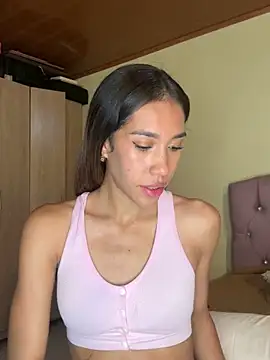 Snapshot of zoe_storm chatting on April 8, 2026, 11:50 pm zoe storm online show from April 8, 2026, 11:50 pm