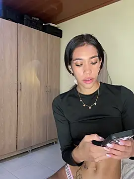 Snapshot of zoe_storm chatting on April 24, 2026, 12:01 am zoe storm online show from April 24, 2026, 12:01 am