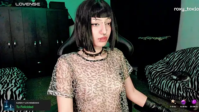 roxy toxic online show from November 5, 2025, 1:31 am