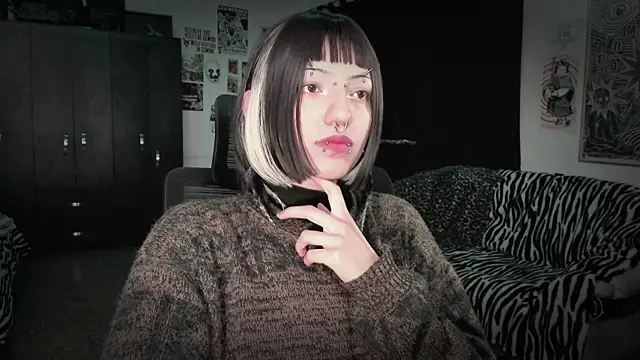 roxy toxic online show from June 9, 2026, 12:44 am