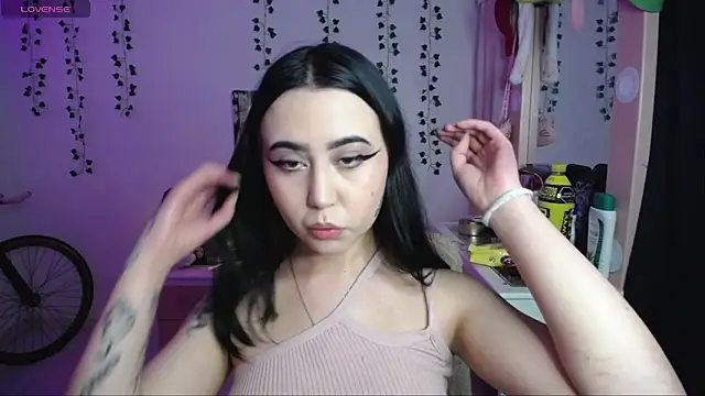 Snapshot of _codeline chatting on January 11, 2026, 5:36 am codeline online show from January 11, 2026, 5:36 am