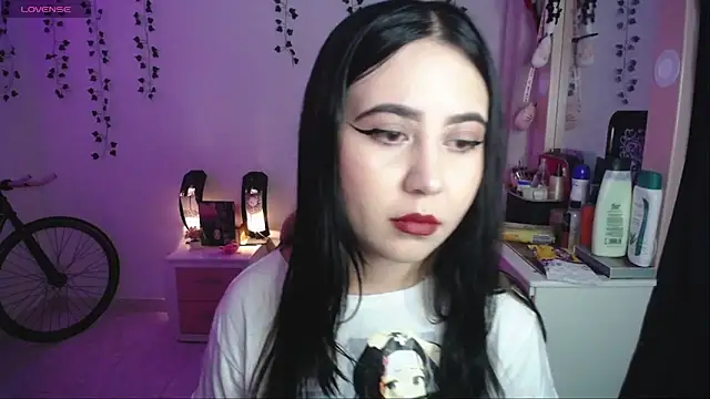 Snapshot of _codeline chatting on February 10, 2026, 5:17 am codeline online show from February 10, 2026, 5:17 am