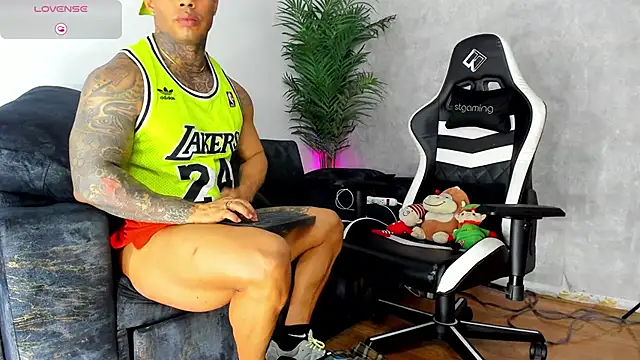 Snapshot of owen_freid chatting on November 10, 2025, 9:42 pm owen freid online show from November 10, 2025, 9:42 pm