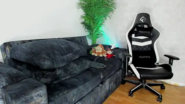 Snapshot of owen_freid chatting on March 22, 2025, 11:42 pm owen freid online show from March 22, 2025, 11:42 pm