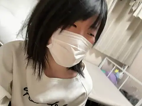 Snapshot of riri_riri_jp chatting on April 22, 2026, 10:11 am riri riri jp online show from April 22, 2026, 10:11 am