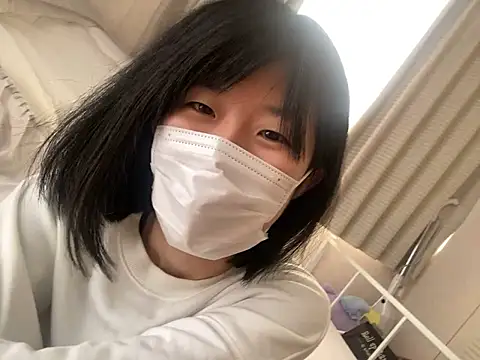 Snapshot of riri_riri_jp chatting on November 17, 2025, 5:11 am riri riri jp online show from November 17, 2025, 5:11 am