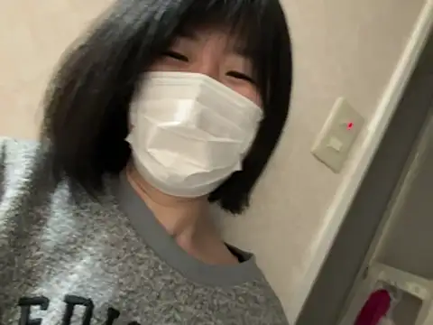 Snapshot of riri_riri_jp chatting on March 4, 2026, 9:39 am riri riri jp online show from March 4, 2026, 9:39 am