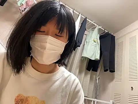 Snapshot of riri_riri_jp chatting on October 28, 2025, 10:58 am riri riri jp online show from October 28, 2025, 10:58 am