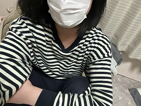 Snapshot of riri_riri_jp chatting on March 11, 2026, 1:38 pm riri riri jp online show from March 11, 2026, 1:38 pm