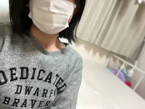 Snapshot of riri_riri_jp chatting on March 26, 2026, 10:24 am riri riri jp online show from March 26, 2026, 10:24 am