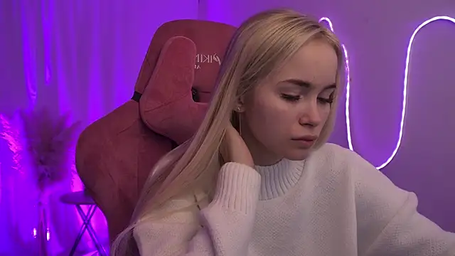 DakotaaJohnnson online show from December 15, 2025, 5:57 am