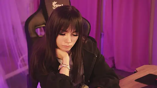 DakotaaJohnnson online show from March 14, 2025, 11:23 am