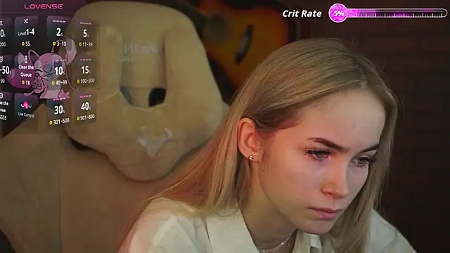 DakotaaJohnnson online show from October 29, 2025, 11:42 am