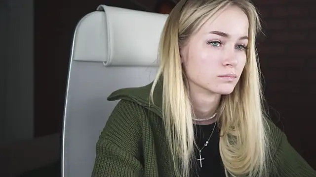 DakotaaJohnnson online show from September 13, 2025, 5:51 am