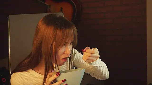 DakotaaJohnnson online show from March 6, 2025, 7:47 am