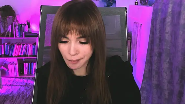 DakotaaJohnnson online show from February 21, 2025, 11:33 am