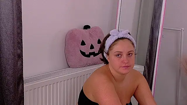 Snapshot of PatriciaSpice chatting on April 16, 2026, 4:02 am PatriciaSpice online show from April 16, 2026, 4:02 am