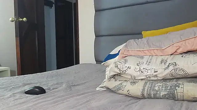 Snapshot of Ireth_7 chatting on March 15, 2025, 6:43 pm Ireth 7 online show from March 15, 2025, 6:43 pm