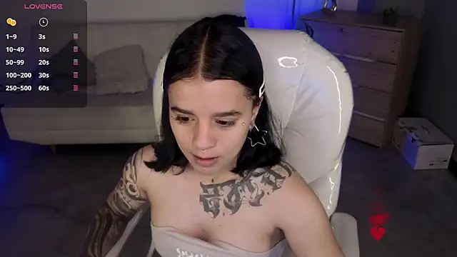 Snapshot of Nicole_Foxx_ chatting on January 11, 2026, 6:26 pm Nicole Foxx online show from January 11, 2026, 6:26 pm