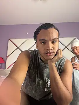 Snapshot of DanteAndKyle chatting on January 9, 2026, 11:33 pm DanteAndKyle online show from January 9, 2026, 11:33 pm