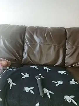 Snapshot of TattedMamaXOXO chatting on February 17, 2026, 6:27 pm TattedMamaXOXO online show from February 17, 2026, 6:27 pm