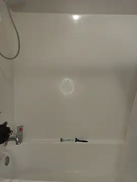 Snapshot of TattedMamaXOXO chatting on December 18, 2025, 4:44 pm TattedMamaXOXO online show from December 18, 2025, 4:44 pm