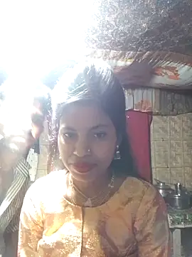 Hot couple 1 online show from March 8, 2025, 4:50 pm