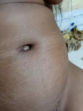 Hot couple 1 online show from September 16, 2025, 7:59 pm