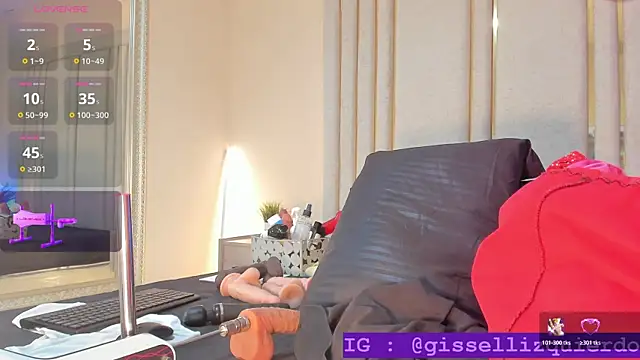 Snapshot of Liincostelloo chatting on November 7, 2025, 7:51 pm Liincostelloo online show from November 7, 2025, 7:51 pm