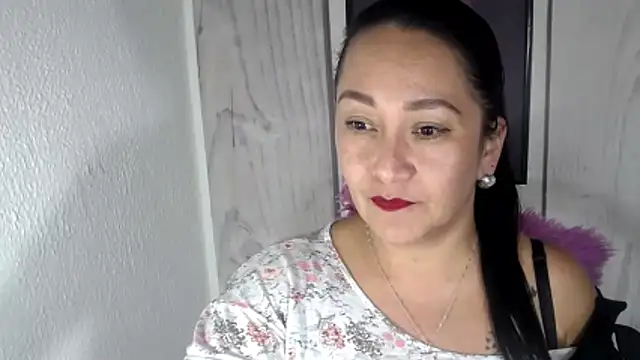 JULIANAWET69 online show from December 17, 2025, 12:48 am