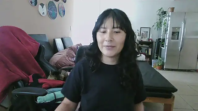 GinnyDelice online show from October 4, 2025, 10:44 pm