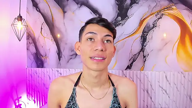 JackeOwens online show from November 19, 2025, 2:28 pm