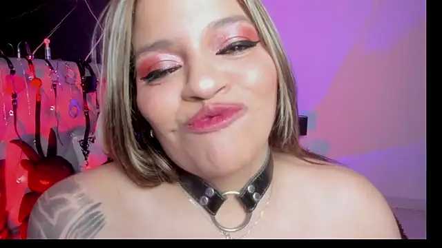 Snapshot of victoria__floyd chatting on October 9, 2025, 9:04 pm victoria floyd online show from October 9, 2025, 9:04 pm