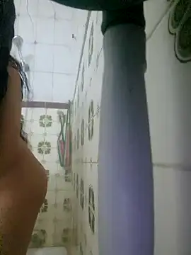 Snapshot of majdolin78 chatting on March 5, 2025, 7:38 pm majdolin78 online show from March 5, 2025, 7:38 pm