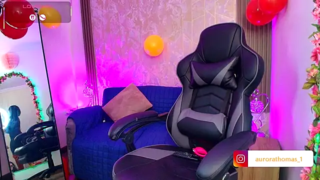 Aurora thomas  1 online show from October 5, 2025, 12:23 am