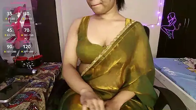 Snapshot of night_queen07 chatting on November 14, 2025, 9:13 am night queen07 online show from November 14, 2025, 9:13 am