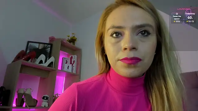 Snapshot of RayaCarr_ chatting on January 10, 2026, 1:06 pm RayaCarr online show from January 10, 2026, 1:06 pm