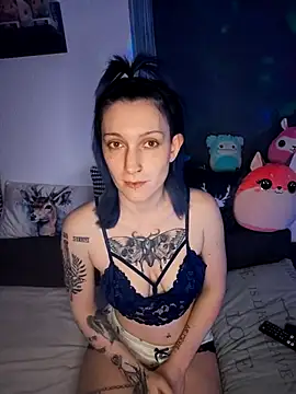 LiaPiaculum online show from March 8, 2025, 11:49 pm