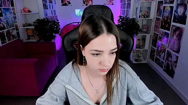 PamBeesly online show from February 23, 2025, 11:22 am