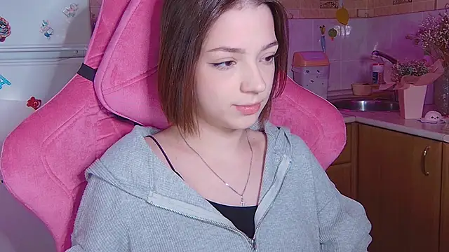 PamBeesly online show from April 12, 2026, 4:21 pm