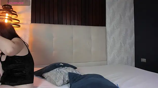 Snapshot of Zoe_Cheshire chatting on March 8, 2025, 3:50 am Zoe Cheshire online show from March 8, 2025, 3:50 am