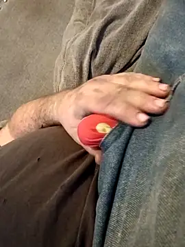 Rcraigue4 online show from November 12, 2025, 9:29 pm