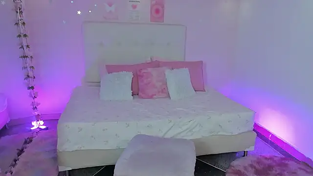 Snapshot of ScarlettDreamss7 chatting on November 7, 2025, 12:10 pm ScarlettDreamss7 online show from November 7, 2025, 12:10 pm