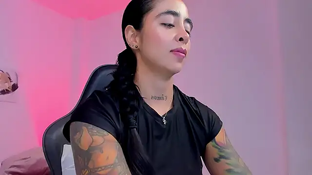 Snapshot of sophierooy22 chatting on February 13, 2026, 2:50 pm sophierooy22 online show from February 13, 2026, 2:50 pm