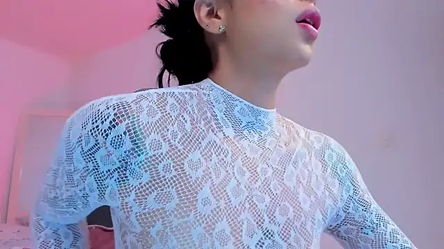 Snapshot of sophierooy22 chatting on April 1, 2026, 10:07 pm sophierooy22 online show from April 1, 2026, 10:07 pm