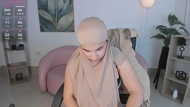 Snapshot of Ayha_khalaf chatting on November 8, 2025, 1:09 am Ayha khalaf online show from November 8, 2025, 1:09 am